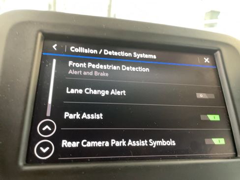 Used 2020 Chevrolet Equinox LT image 11