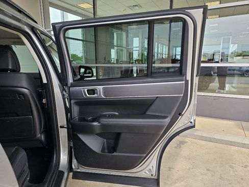 Used 2025 Hyundai Santa Fe SEL AWD/4WD image 13