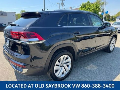 Certified 2023 Volkswagen Atlas Cross Sport SE w/ Panoramic Sunroof Package AWD/4WD image 5