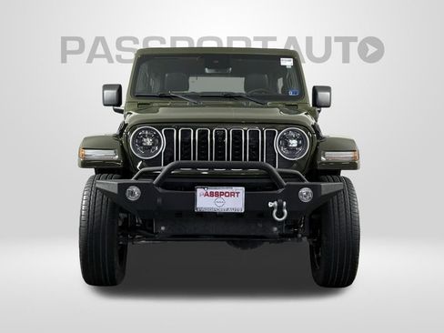 Used 2024 Jeep Wrangler Unlimited Sahara w/ Technology Group AWD/4WD image 2