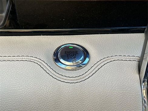 Used 2021 Lincoln Navigator L Reserve image 16