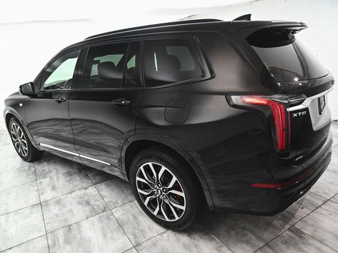Used 2024 Cadillac XT6 Sport image 4