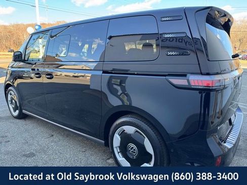 New 2025 Volkswagen ID. Buzz Pro S RWD image 8