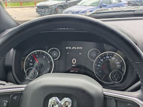 Used 2024 RAM 2500 Lone Star w/ Sport Appearance Package image 11