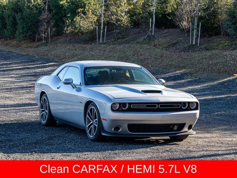 Used 2023 Dodge Challenger R/T image 12