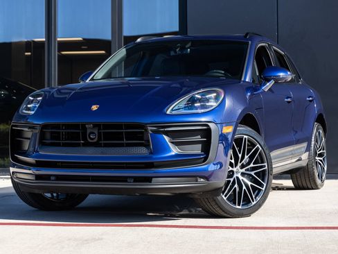 Certified 2026 Porsche Macan AWD/4WD image 1