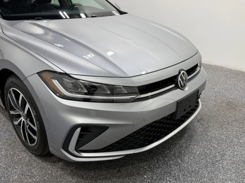 Used 2026 Volkswagen Jetta SE FWD image 18