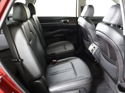 Used 2023 Kia Sorento EX FWD image 37