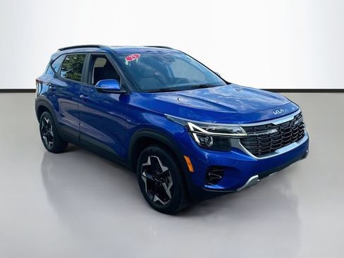 Used 2025 Kia Seltos S AWD/4WD image 3