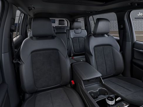 New 2026 Jeep Grand Cherokee L 4WD image 16