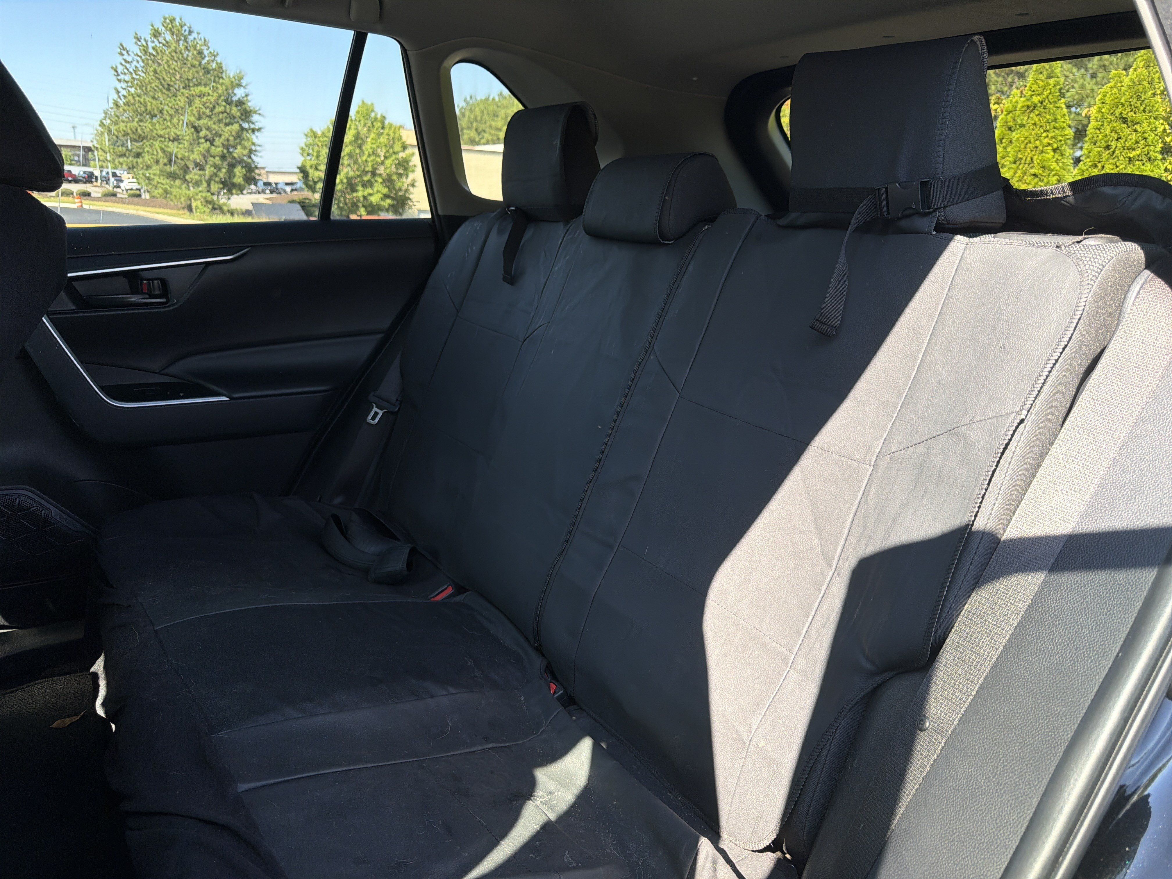 Used 2024 Toyota RAV4 LE AWD/4WD image 8