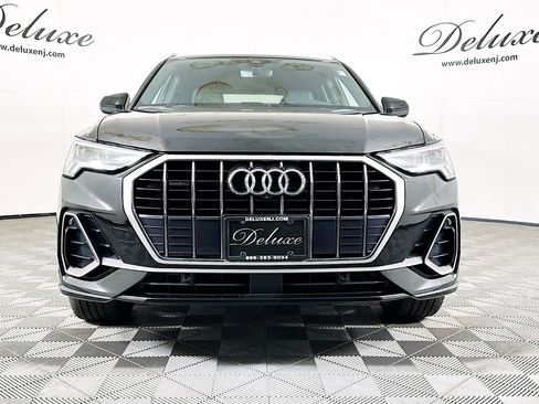 Used 2023 Audi Q3 2.0T Premium Plus image 2
