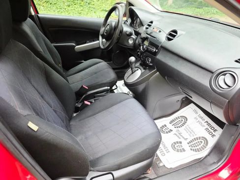 Used 2014 MAZDA MAZDA2 Sport FWD image 11