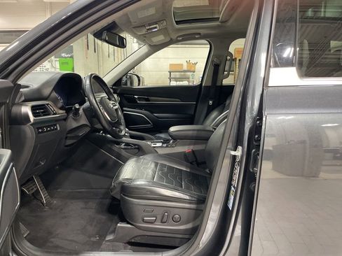 Used 2020 Kia Telluride SX w/ SX Prestige Package image 13