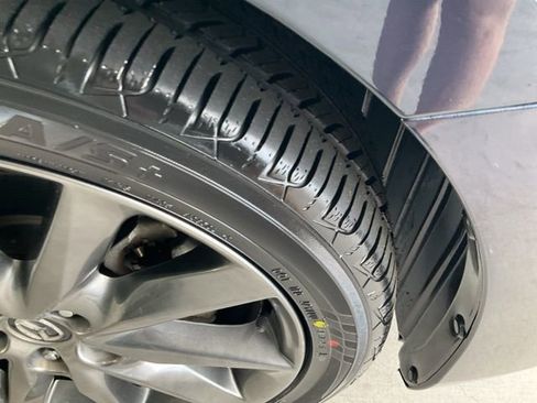 Used 2018 MAZDA MAZDA3 Touring image 29