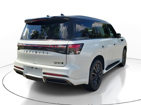 New 2026 INFINITI QX80 Autograph w/ Premium Cargo Package AWD/4WD image 3