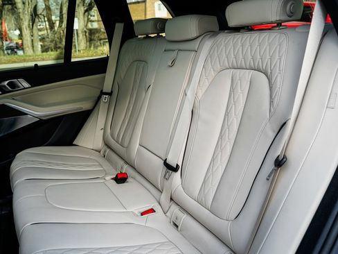 Certified 2025 BMW X5 M60i image 18