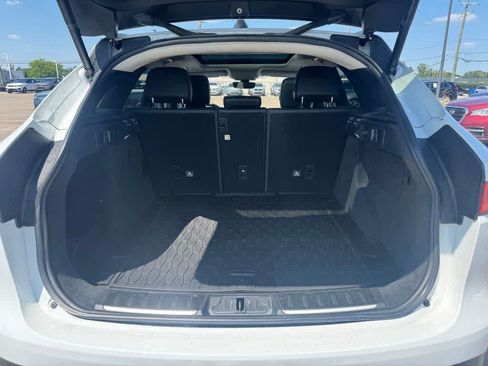 Used 2020 Jaguar F-PACE Premium AWD/4WD image 13