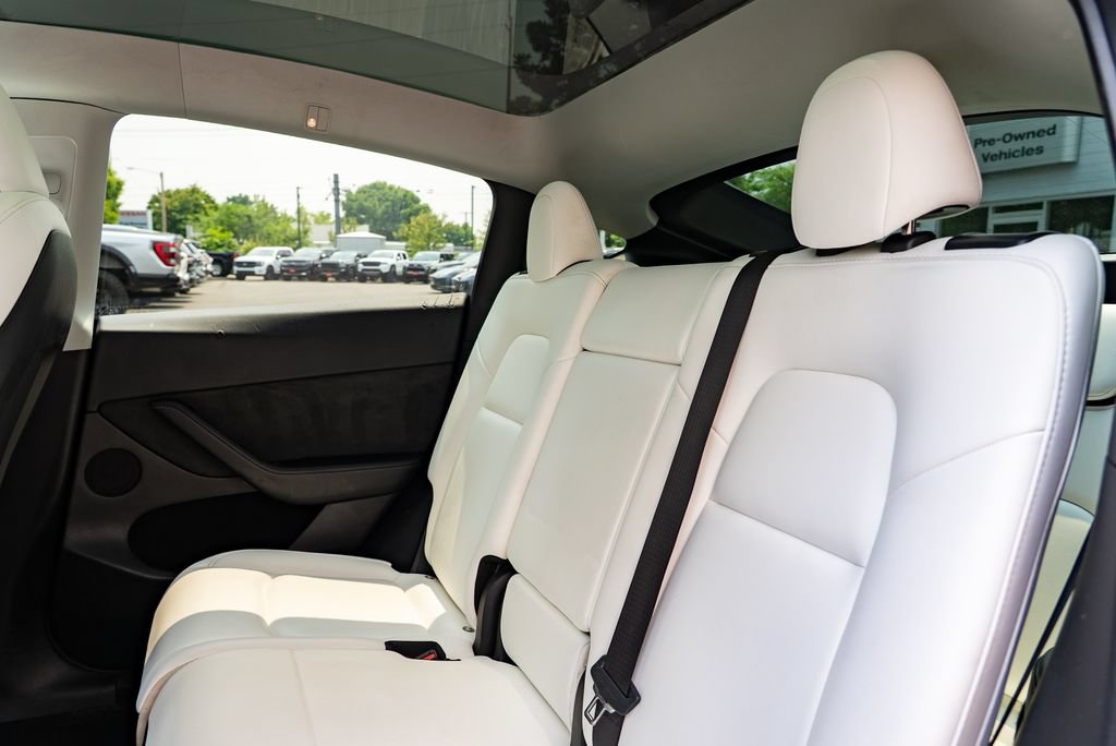 Used 2023 Tesla Model Y Long Range AWD/4WD image 18