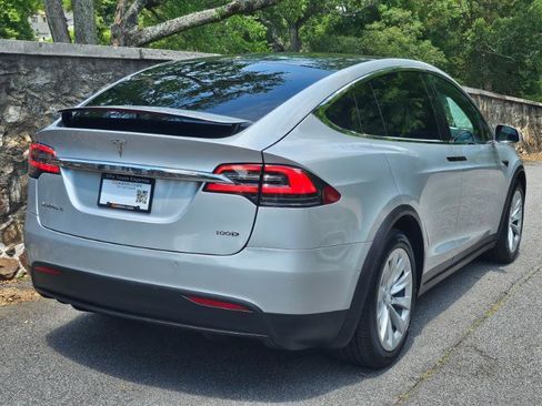 Used 2018 Tesla Model X 100D AWD/4WD image 10