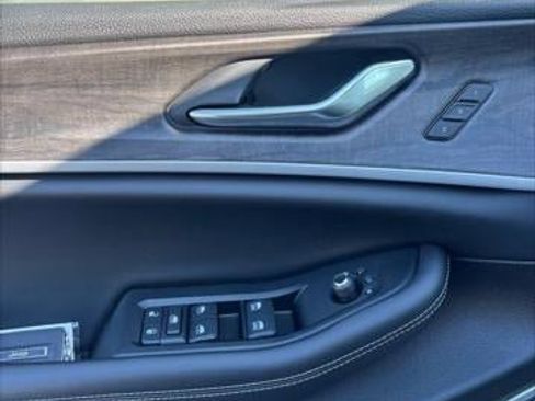 New 2026 Jeep Grand Cherokee L Limited image 35