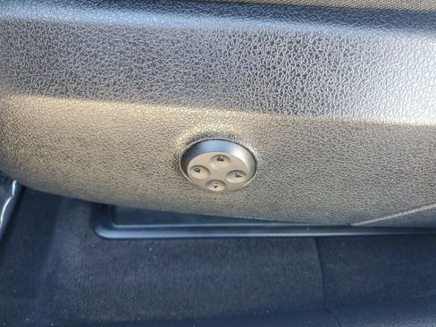 Used 2024 Mercedes-Benz GLC 300 image 21