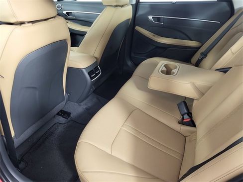 Used 2025 Hyundai Sonata Limited image 16