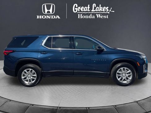 Used 2023 Chevrolet Traverse LS AWD/4WD image 5