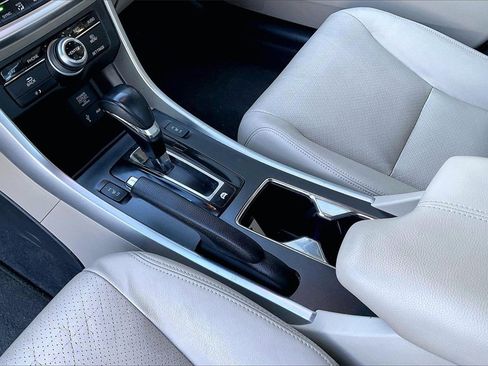 Used 2015 Honda Accord Touring image 17