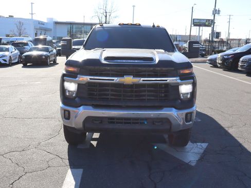 Certified 2025 Chevrolet Silverado 2500 LT w/ All Star Edition image 3