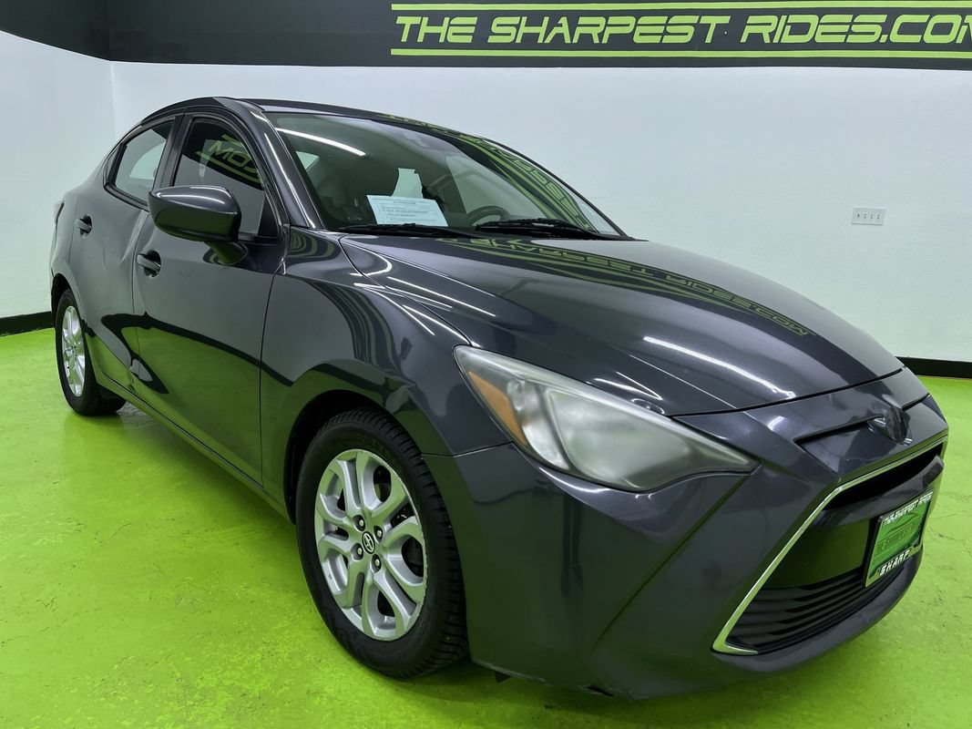 Used 2016 Scion iA FWD image 2