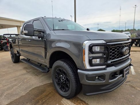 New 2026 Ford F350 Lariat w/ Black Appearance Package AWD/4WD image 3