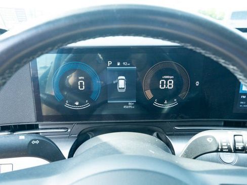 Used 2025 Hyundai Kona SEL AWD/4WD image 19