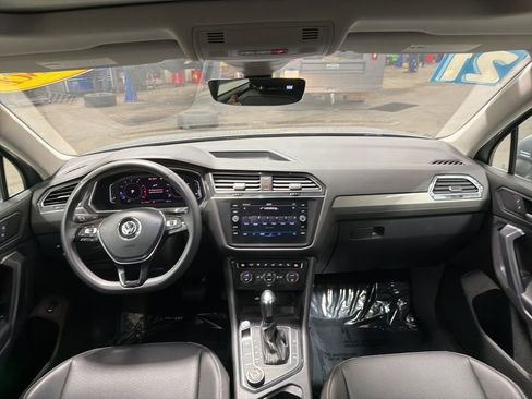 Used 2021 Volkswagen Tiguan SEL AWD/4WD image 15