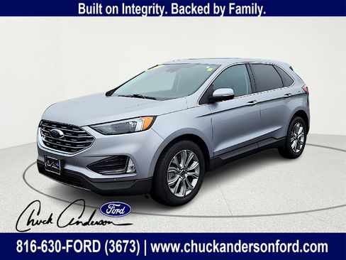 Used 2024 Ford Edge Titanium image 2