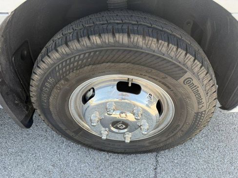 Used 2019 Mercedes-Benz Sprinter 3500 image 15