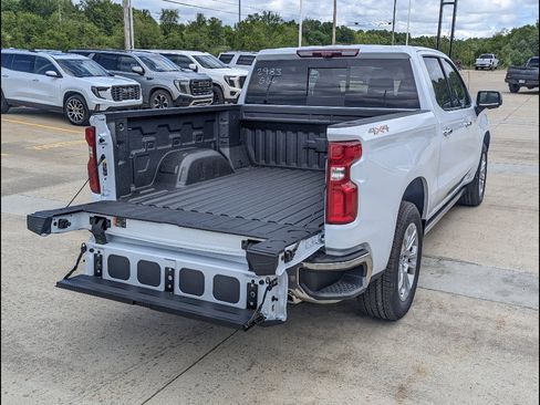 New 2026 Chevrolet Silverado 1500 LTZ w/ Technology Package AWD/4WD image 13