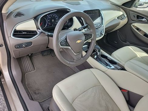 Used 2024 Chevrolet Malibu LT FWD image 9