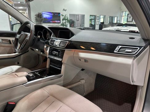 Used 2014 Mercedes-Benz E 550 4MATIC Sedan w/ Premium 1 Package image 58