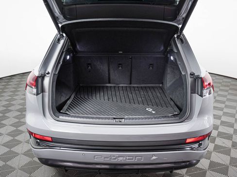 Used 2023 Audi Q4 e-tron Premium Plus w/ Premium Plus AWD/4WD image 8