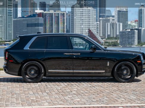 Used 2022 Rolls-Royce Cullinan AWD/4WD image 11