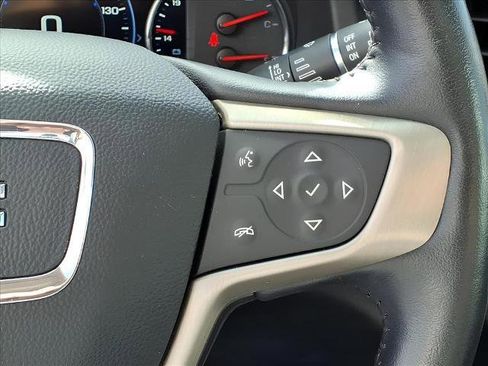 Used 2020 GMC Acadia Denali w/ Trailering Package image 17