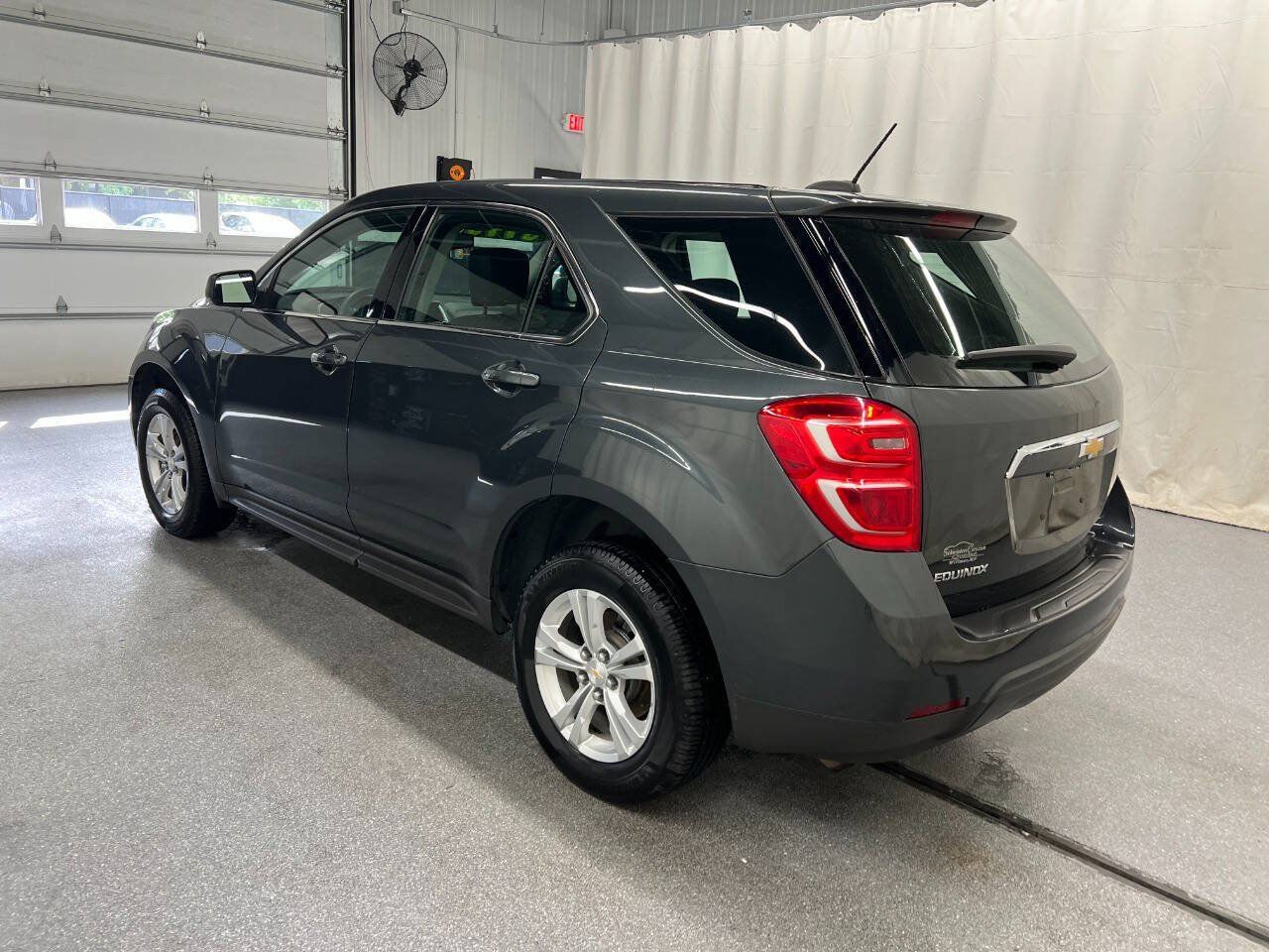 Used 2017 Chevrolet Equinox LS FWD image 6
