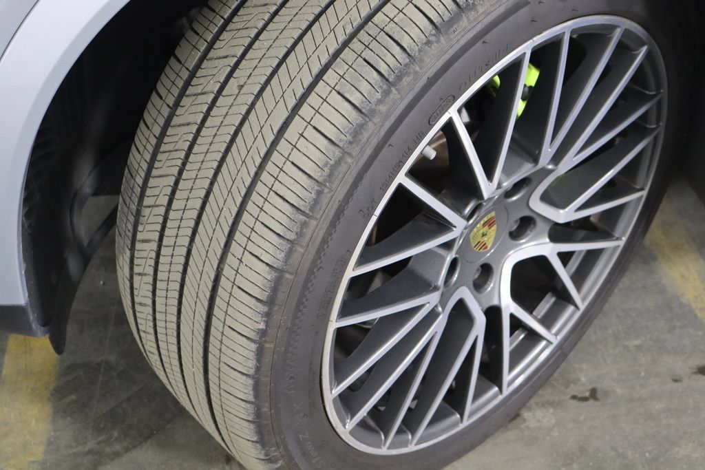Used 2019 Porsche Cayenne E-Hybrid AWD/4WD image 41