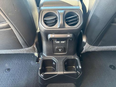 Used 2021 Jeep Gladiator Overland w/ Popular Equipment Package image 40