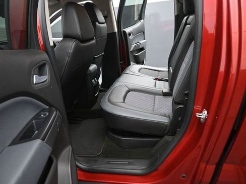 Used 2016 Chevrolet Colorado Z71 image 13