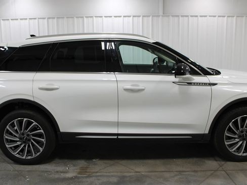 Used 2023 Lincoln Corsair Reserve AWD/4WD image 10