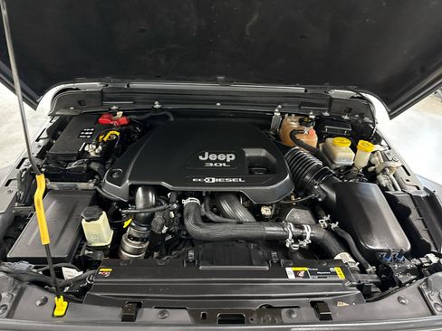 Used 2022 Jeep Wrangler Unlimited Sport AWD/4WD image 72