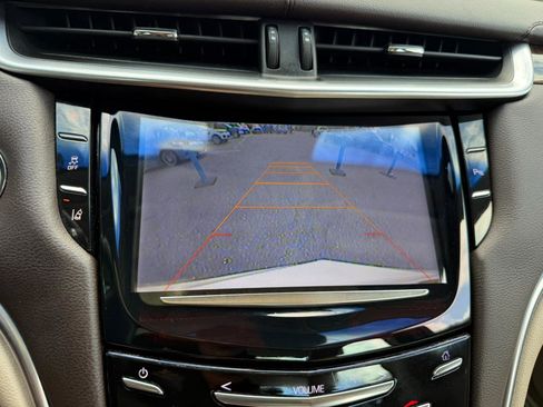 Used 2013 Cadillac XTS Premium FWD image 34