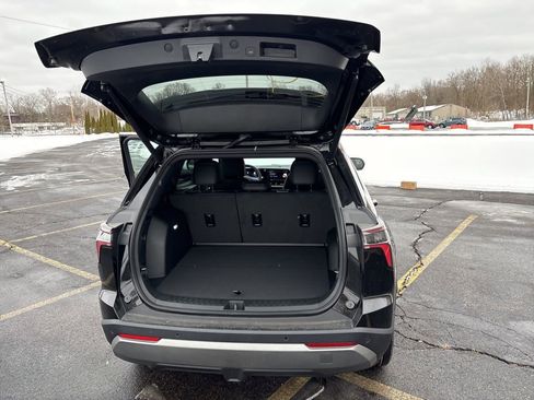 New 2026 Chevrolet Equinox LT w/ Convenience Package II FWD image 21